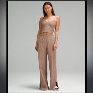 NWOT- Lululemon- Stretch Woven HR Wide Leg Pant- Sz XL (Square Dot)- Beige
